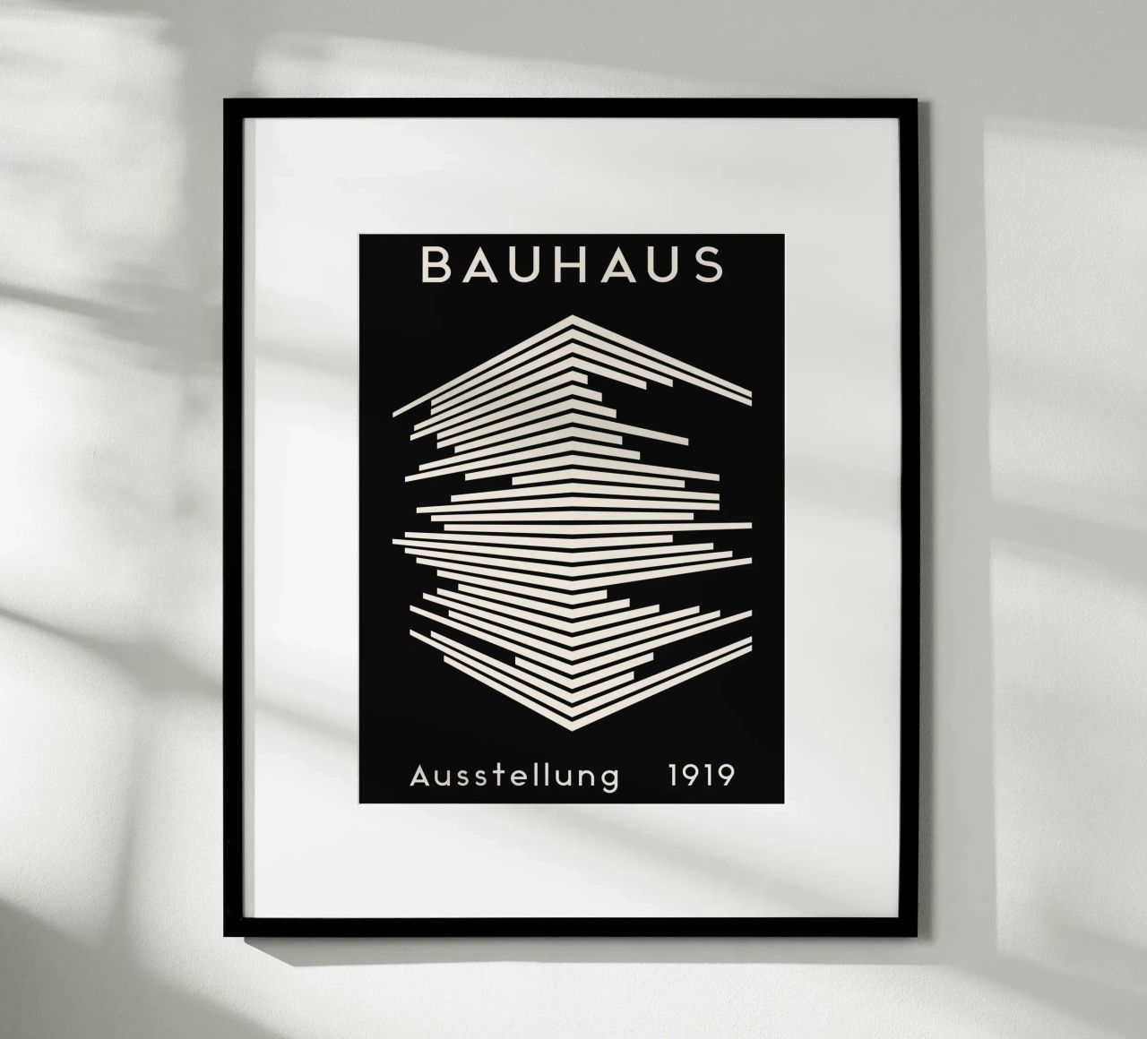 Bauhaus Ausstellung 1919 – Geometrisches Linien-Design Poster von Whole©
