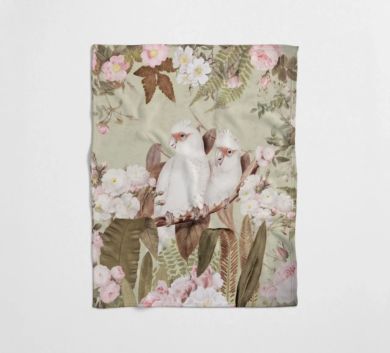 Cacatua esotici d'epoca in una splendida giungla di rose 1 coperta in pile da Vintage World - Uta Naumann
