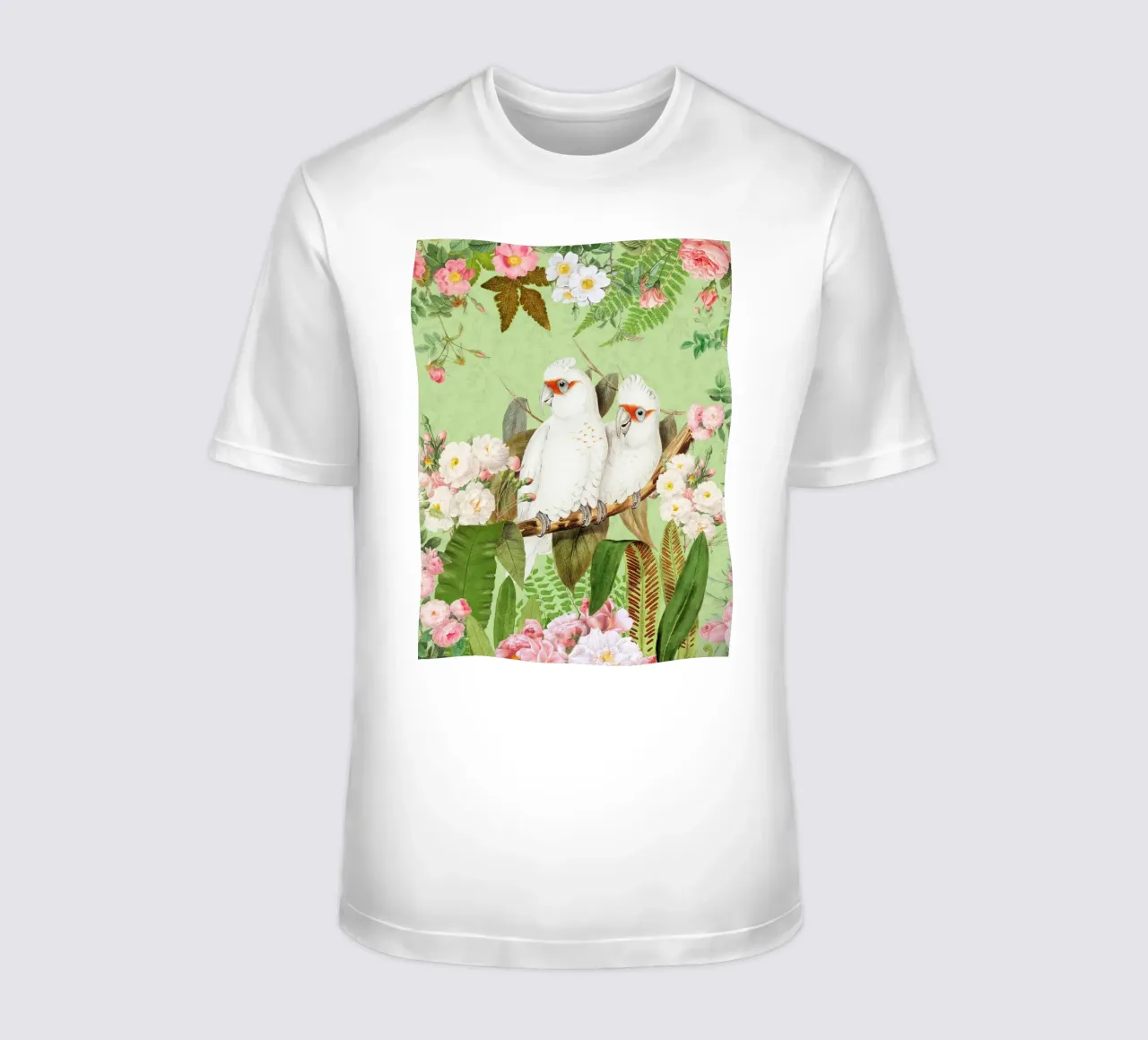 Cacatua esotici d'epoca in una splendida giungla di rose 2 t-shirt da Vintage World - Uta Naumann