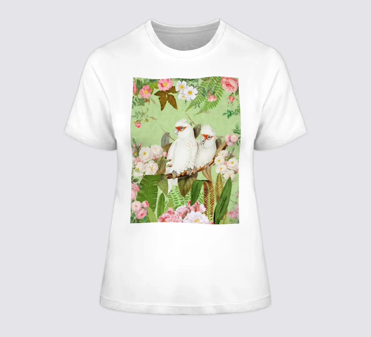 Cacatua esotici d'epoca in una splendida giungla di rose 2 t-shirt da donna da Vintage World - Uta Naumann