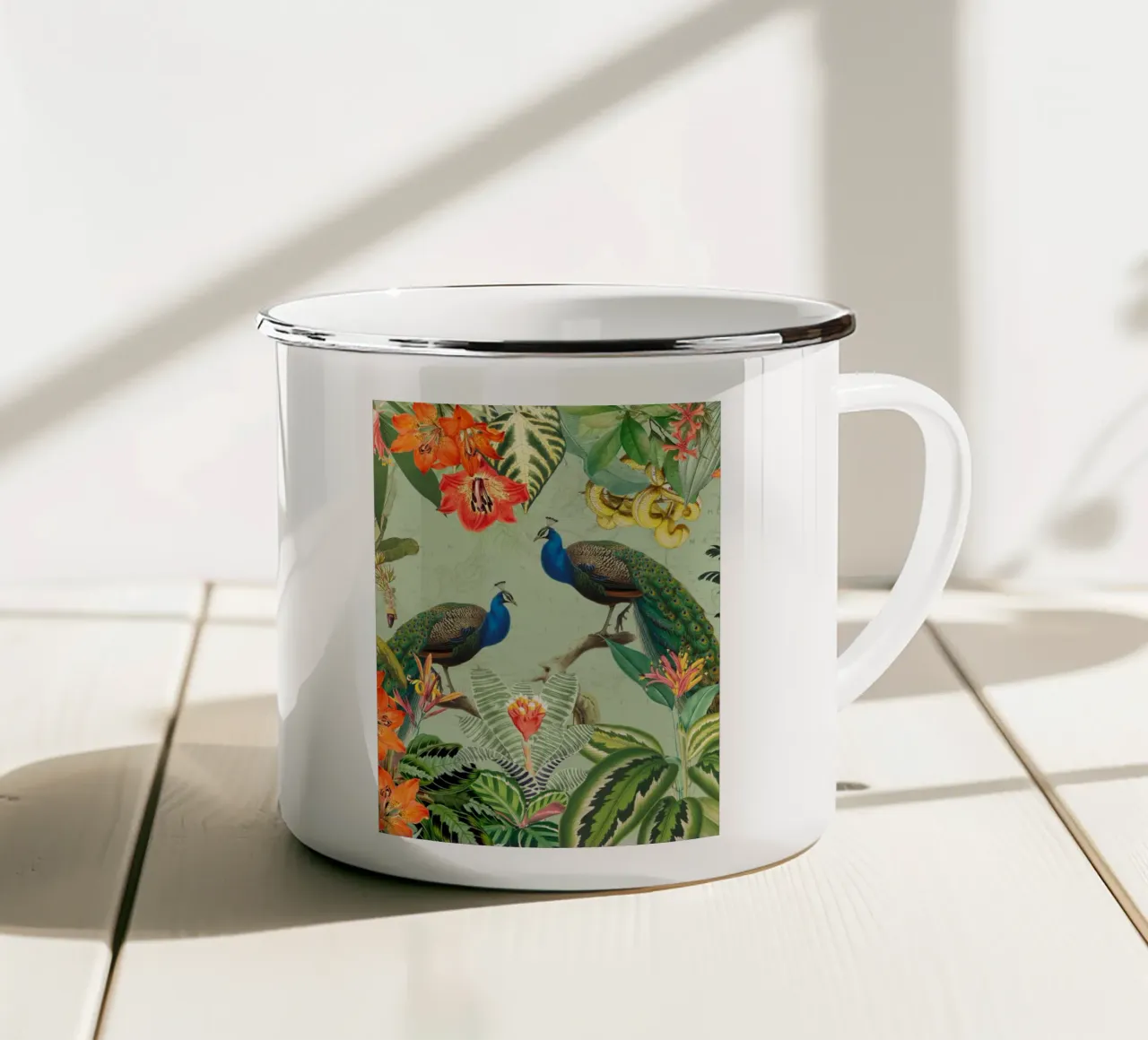 Pavoni esotici in paradiso tazza in smalto da Vintage World - Uta Naumann