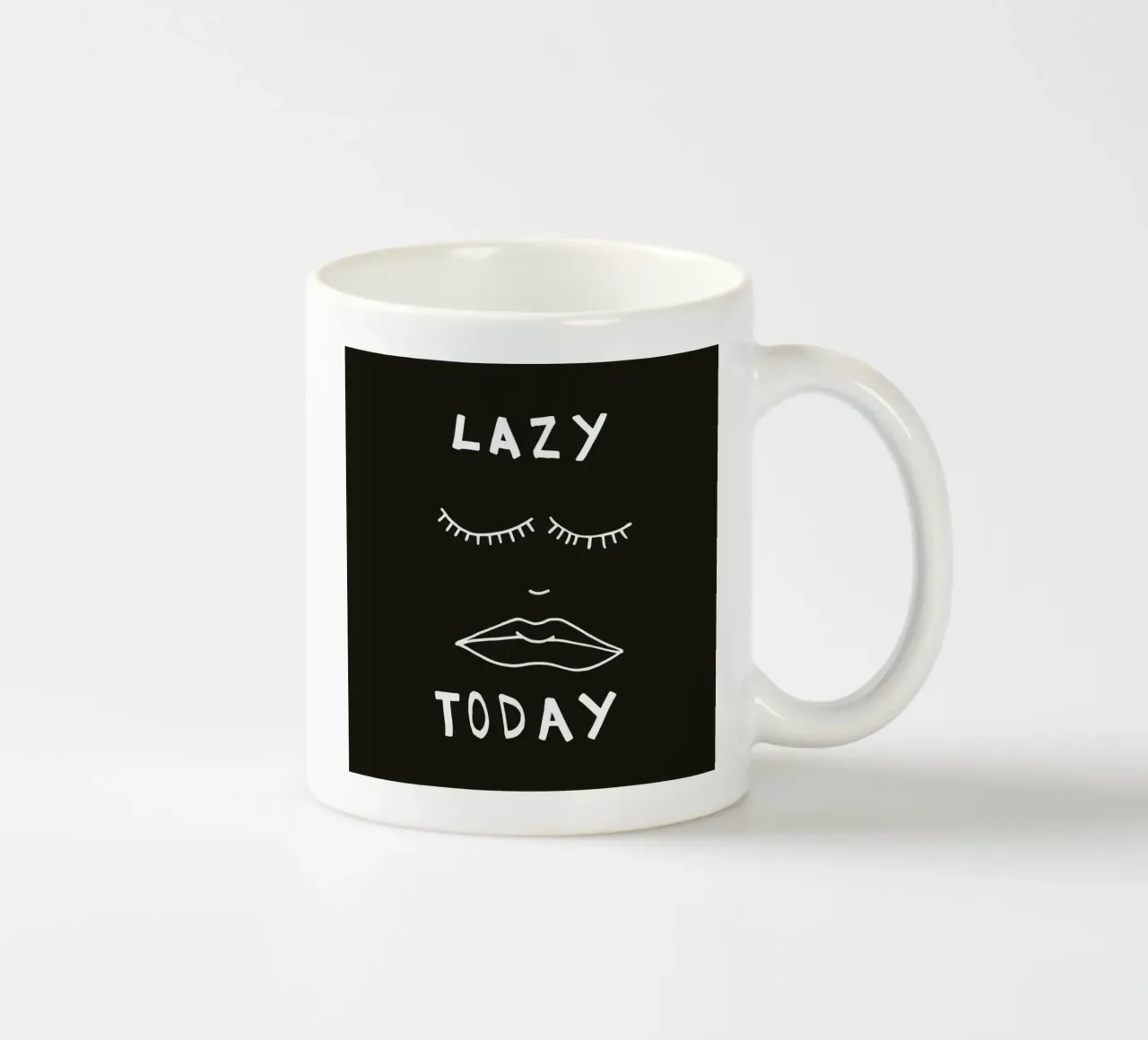 Lazy Today mug en céramique de Vasare Nar