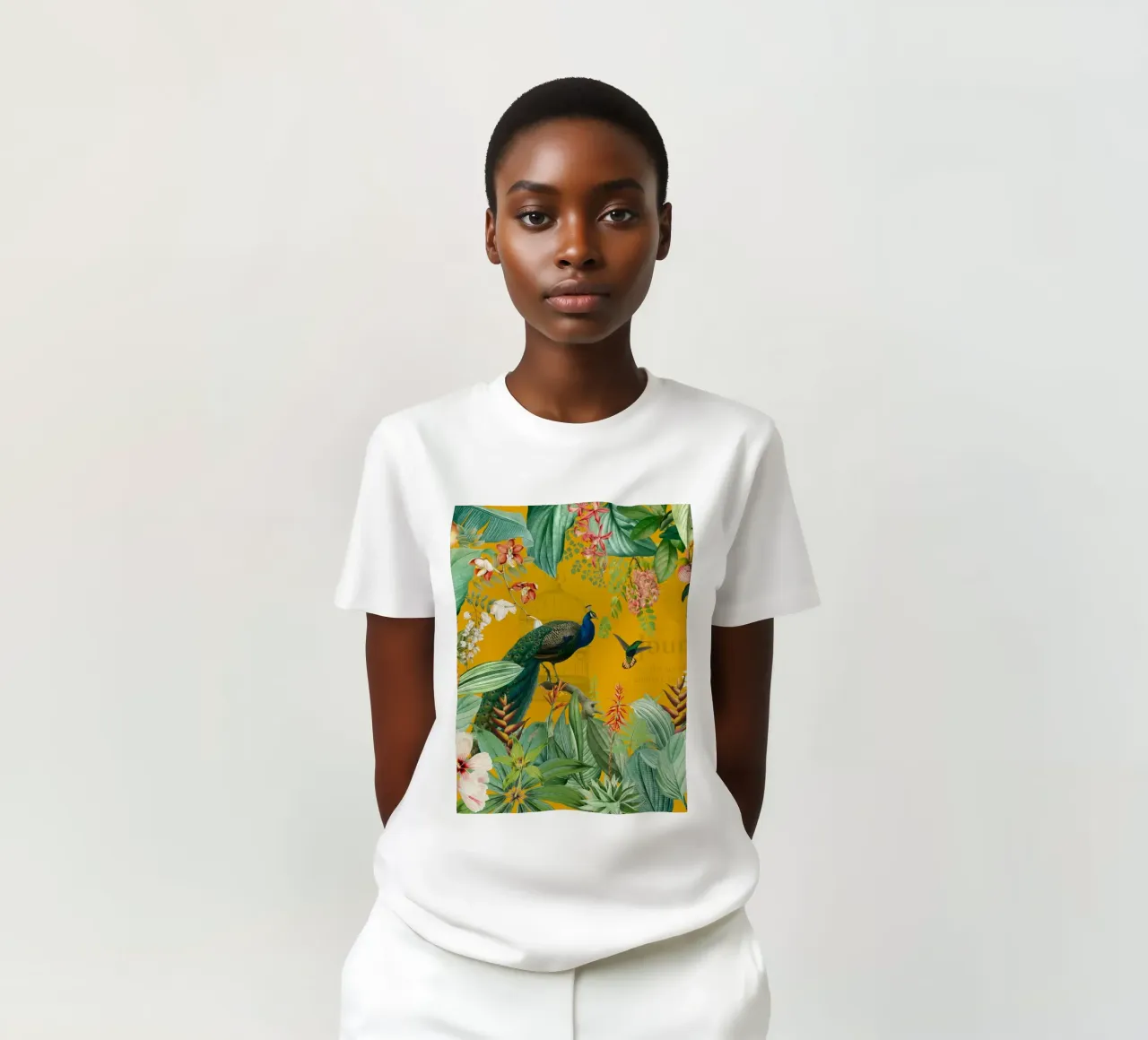 Pavoni esotici in paradiso - Giallo t-shirt da Vintage World - Uta Naumann