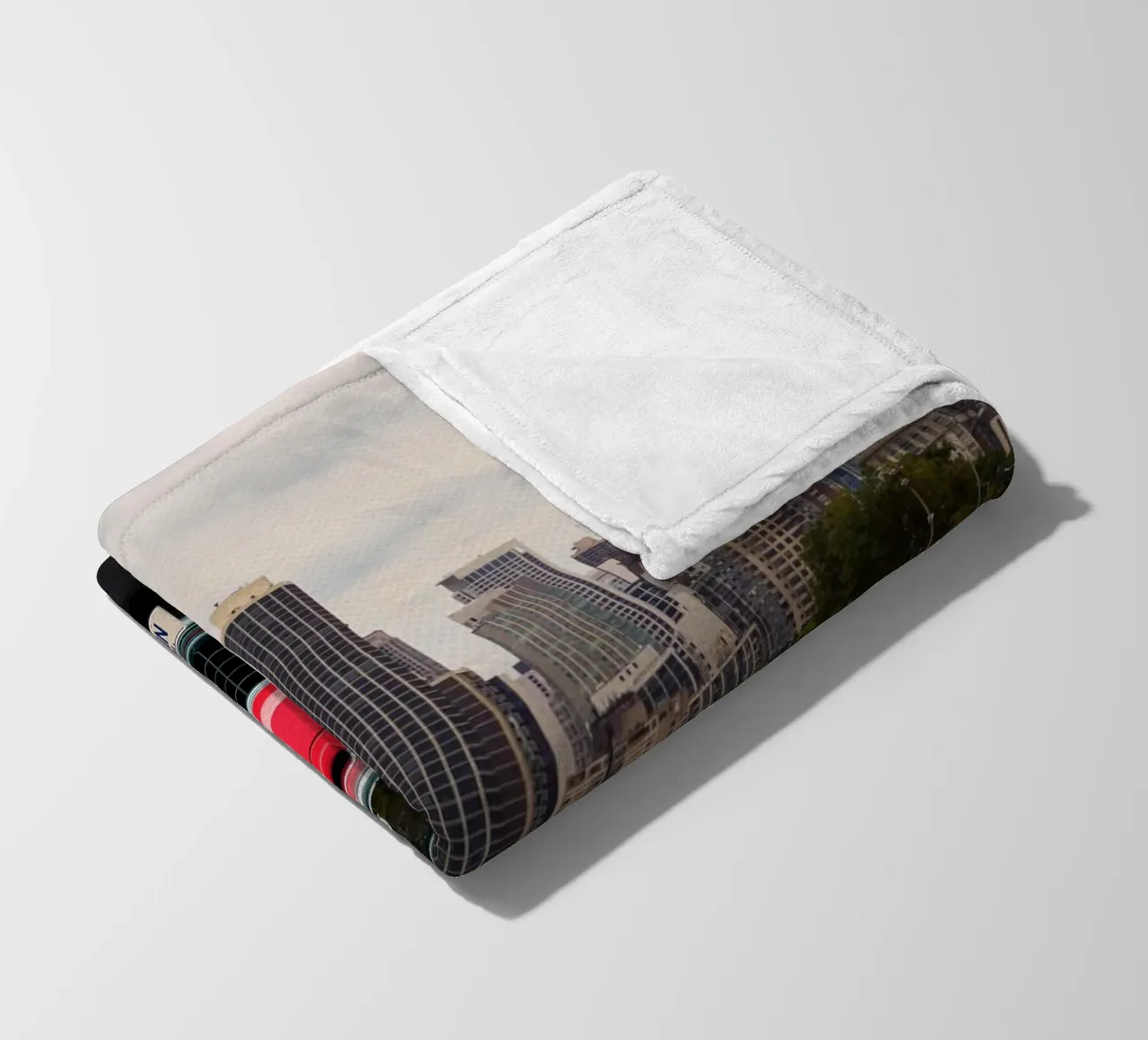 Live moves pretty fast coperta in pile da 2toastdesign