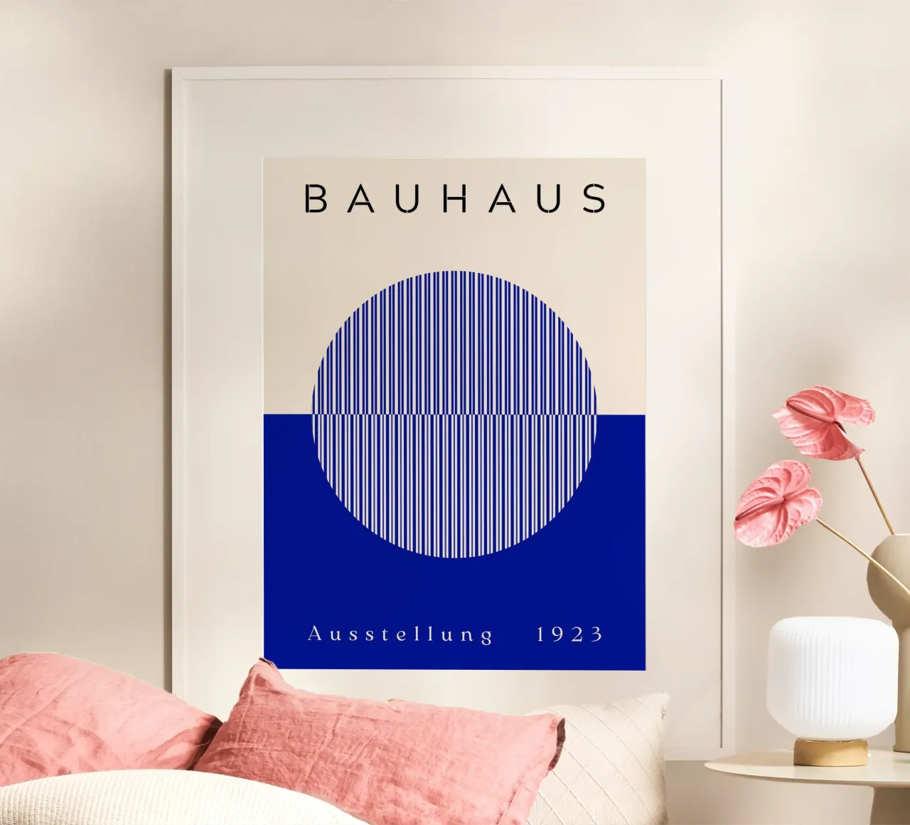 Cerchi Bauhaus blu poster con telaio in alluminio da Whole©