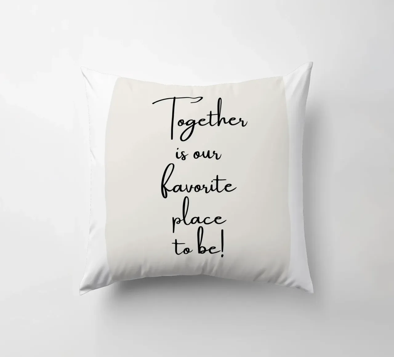 Ensemble, c'est notre lieu de prédilection coussin de ArtDesign by KBK