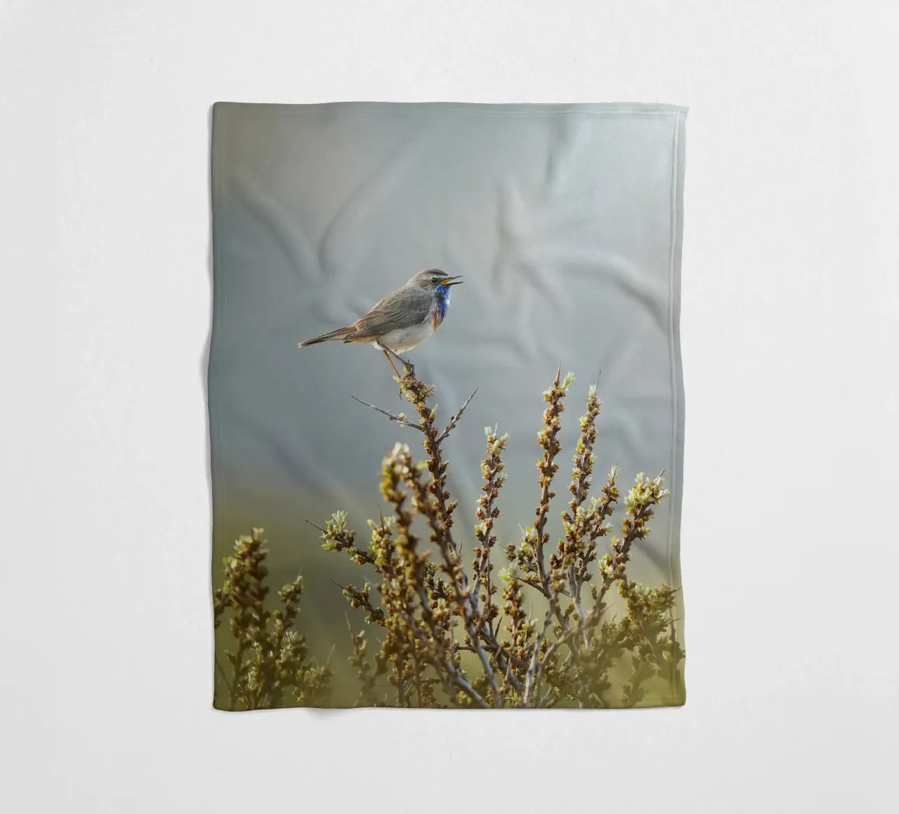 Bluethroat fleece blanket by Tom's Wildlife