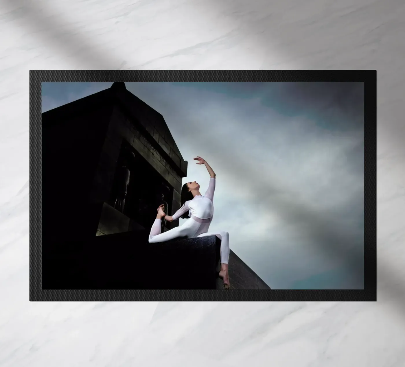 Belgrade #1 deurmat van The Urban Yoga