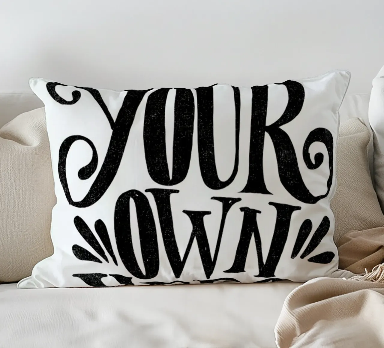 Be Your Own Hero cuscino da Matthew Taylor Wilson