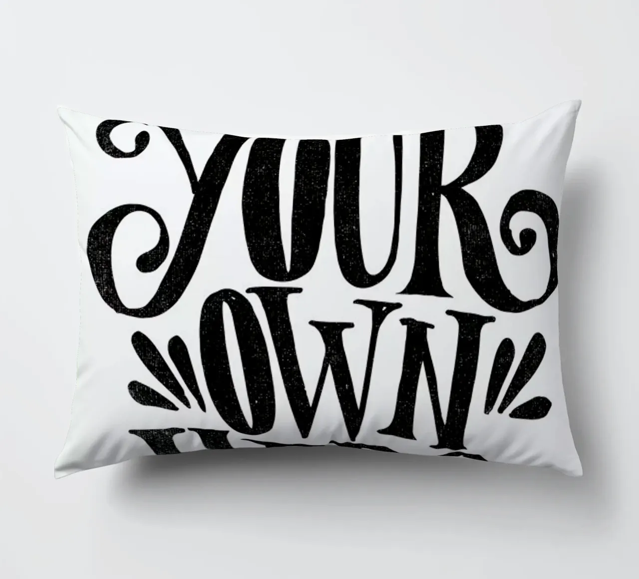 Be Your Own Hero cuscino da Matthew Taylor Wilson