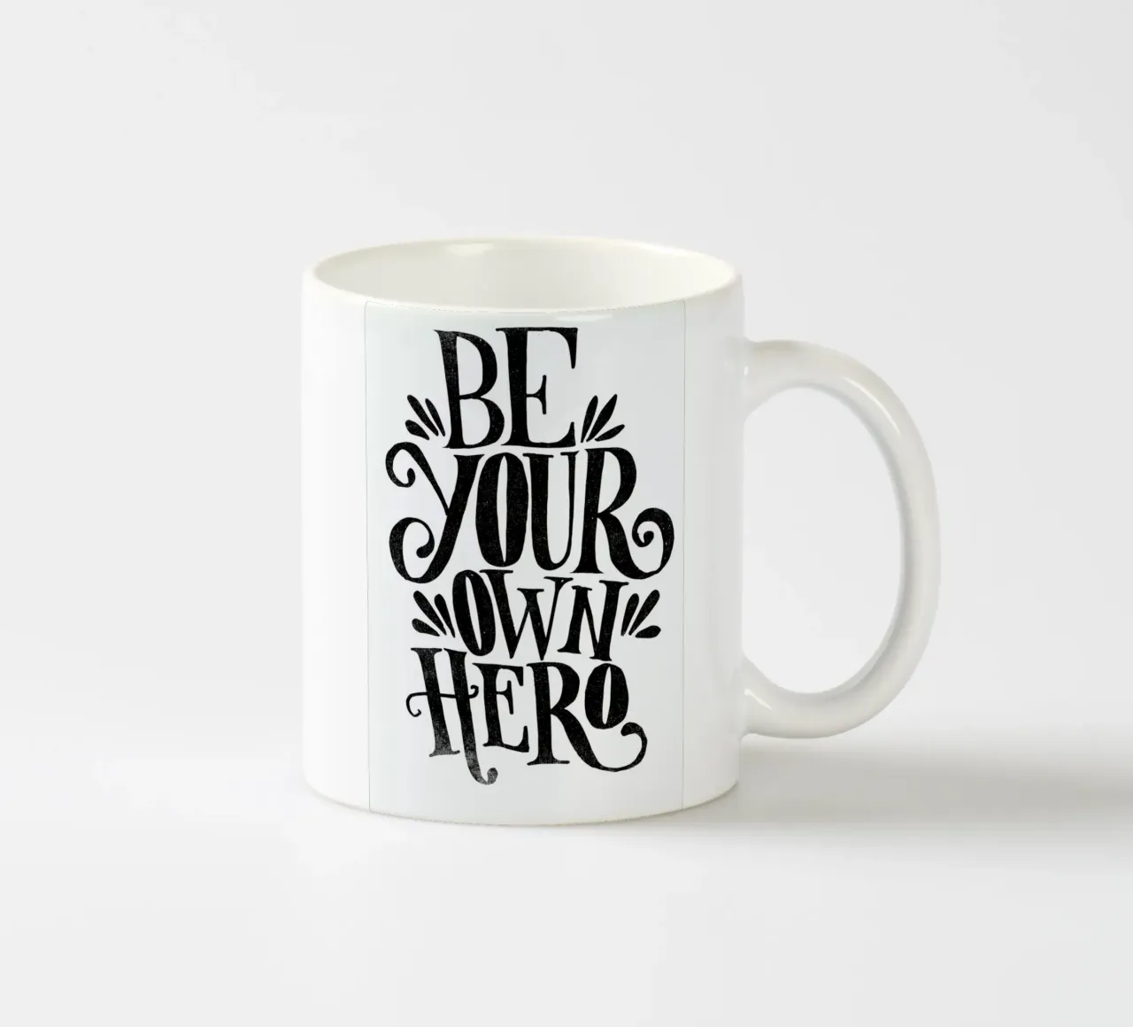 Be Your Own Hero tazza in ceramica da Matthew Taylor Wilson