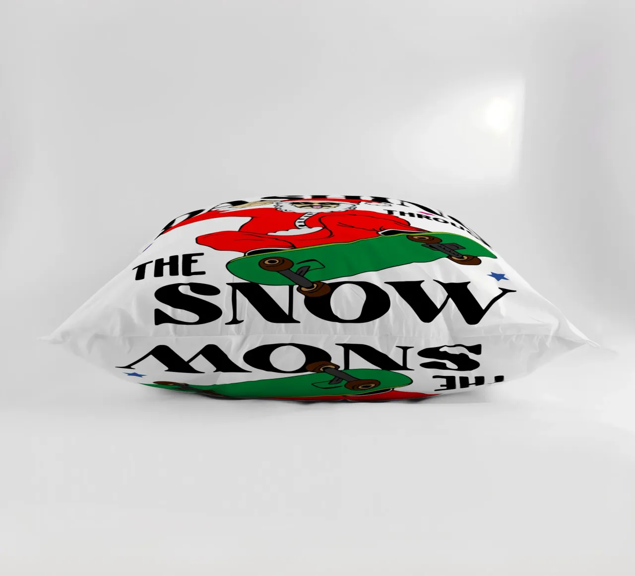 Babbo Natale che sfreccia sulla neve cuscino da onefeelshop
