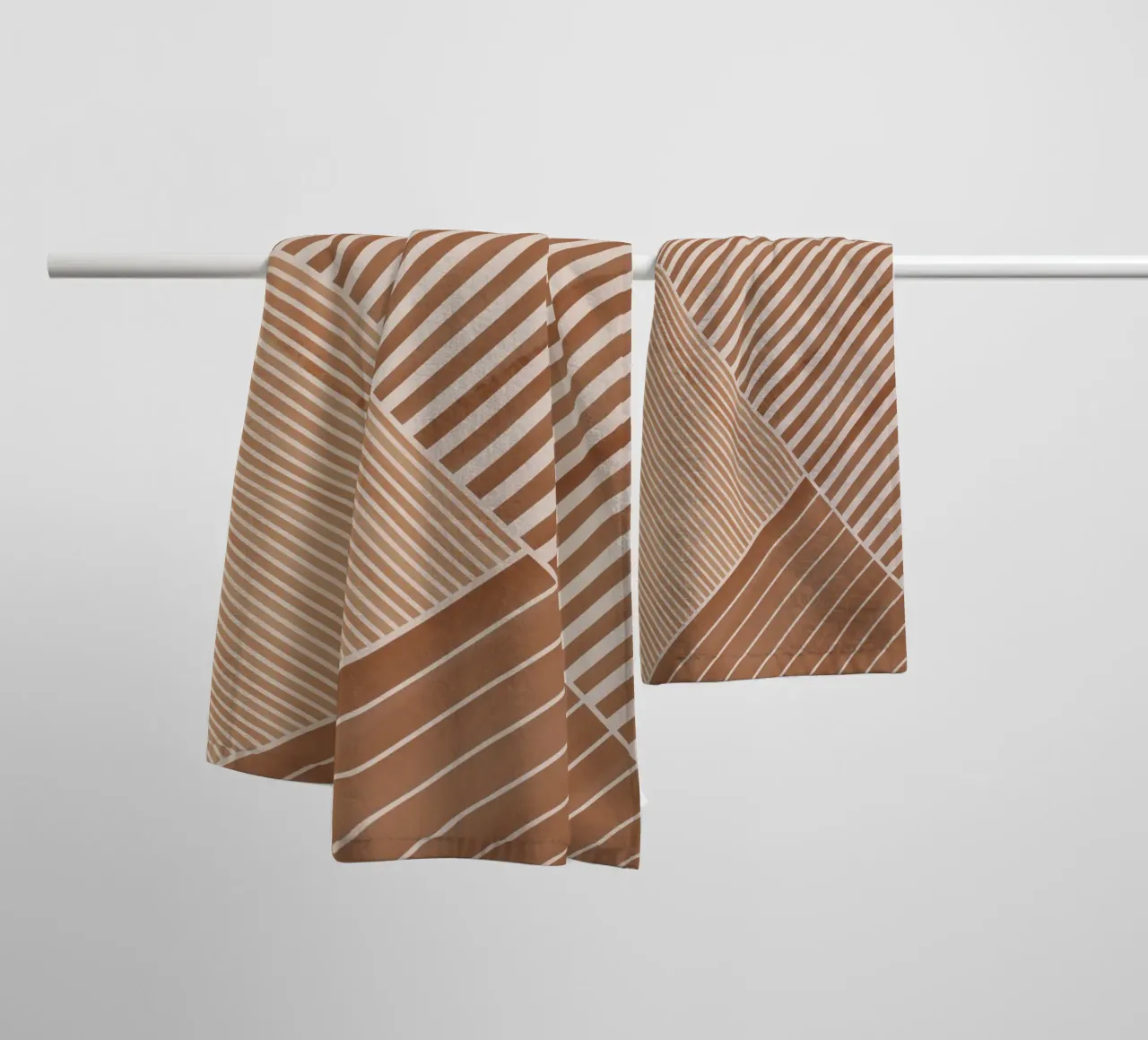 Geometrisches Muster mit diagonalen Linien Handtuch von Melloi Art Print