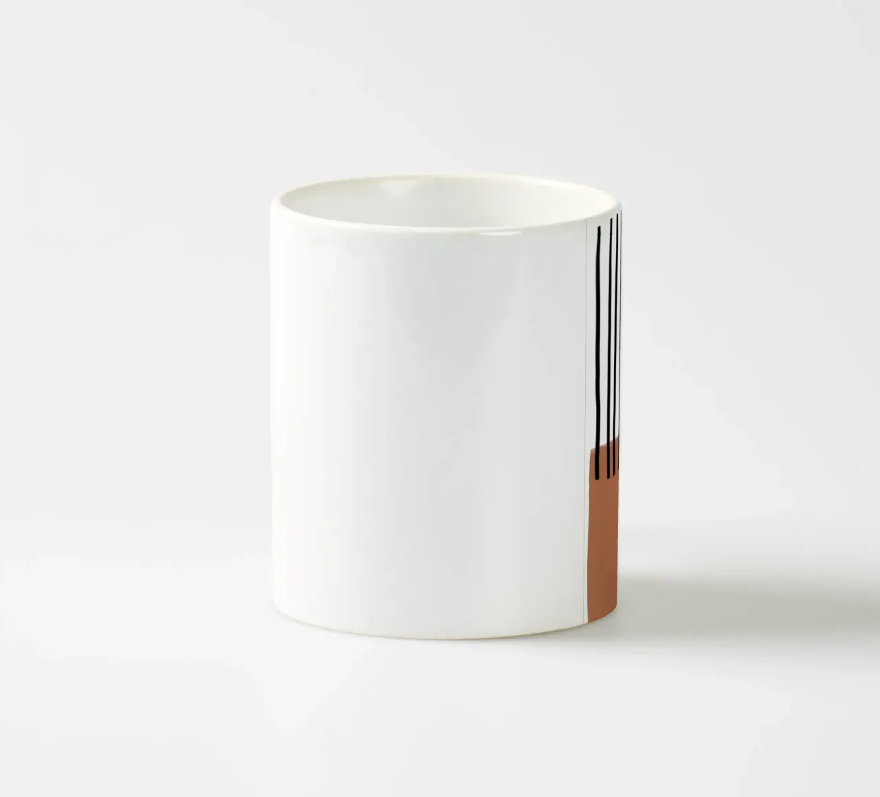 Abstrakte vertikale Linien und braunes rechteckiges Design Keramik Tasse von Melloi Art Print