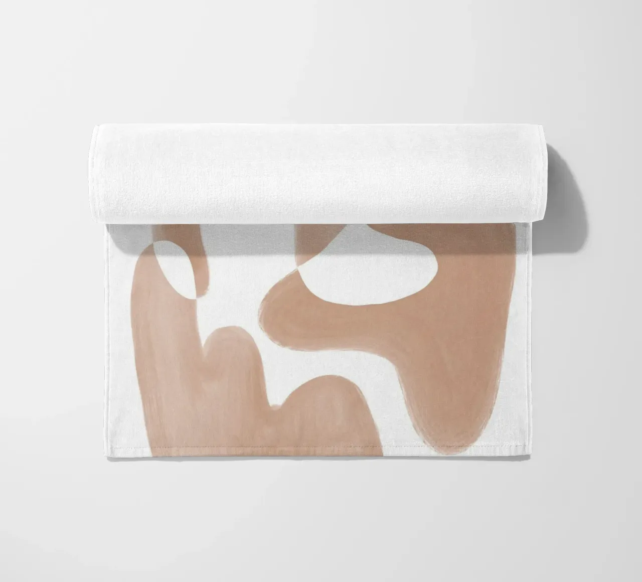 Abstracte bruine gebogen vormen strandhanddoek van Melloi Art Print