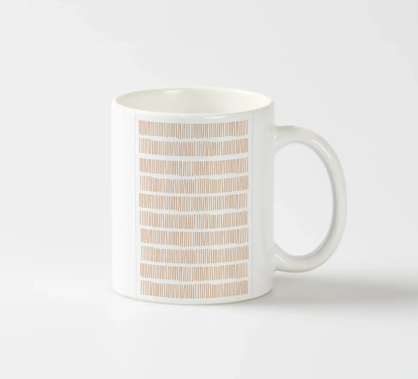 Modello a linee verticali tazza in ceramica da Melloi Art Print