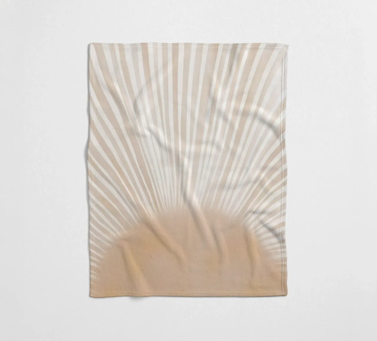 Raggi di luce solare coperta in pile da Melloi Art Print