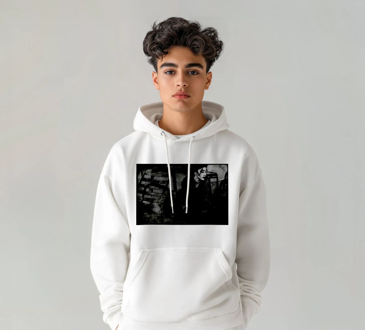 Insecure felpa con cappuccio da Sophie Etchart