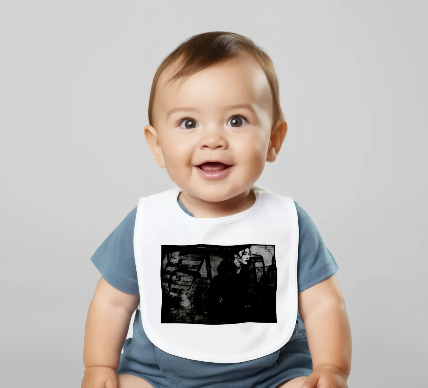 Insecure baby bib by Sophie Etchart