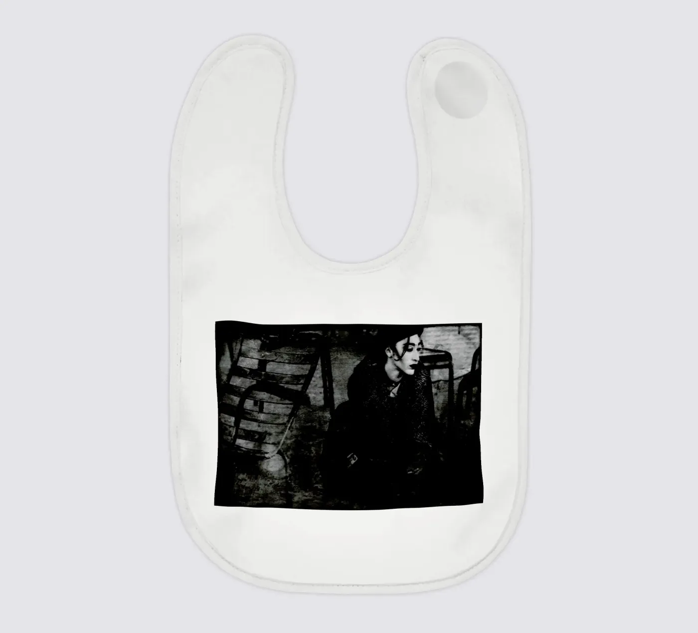 Insecure baby bib by Sophie Etchart