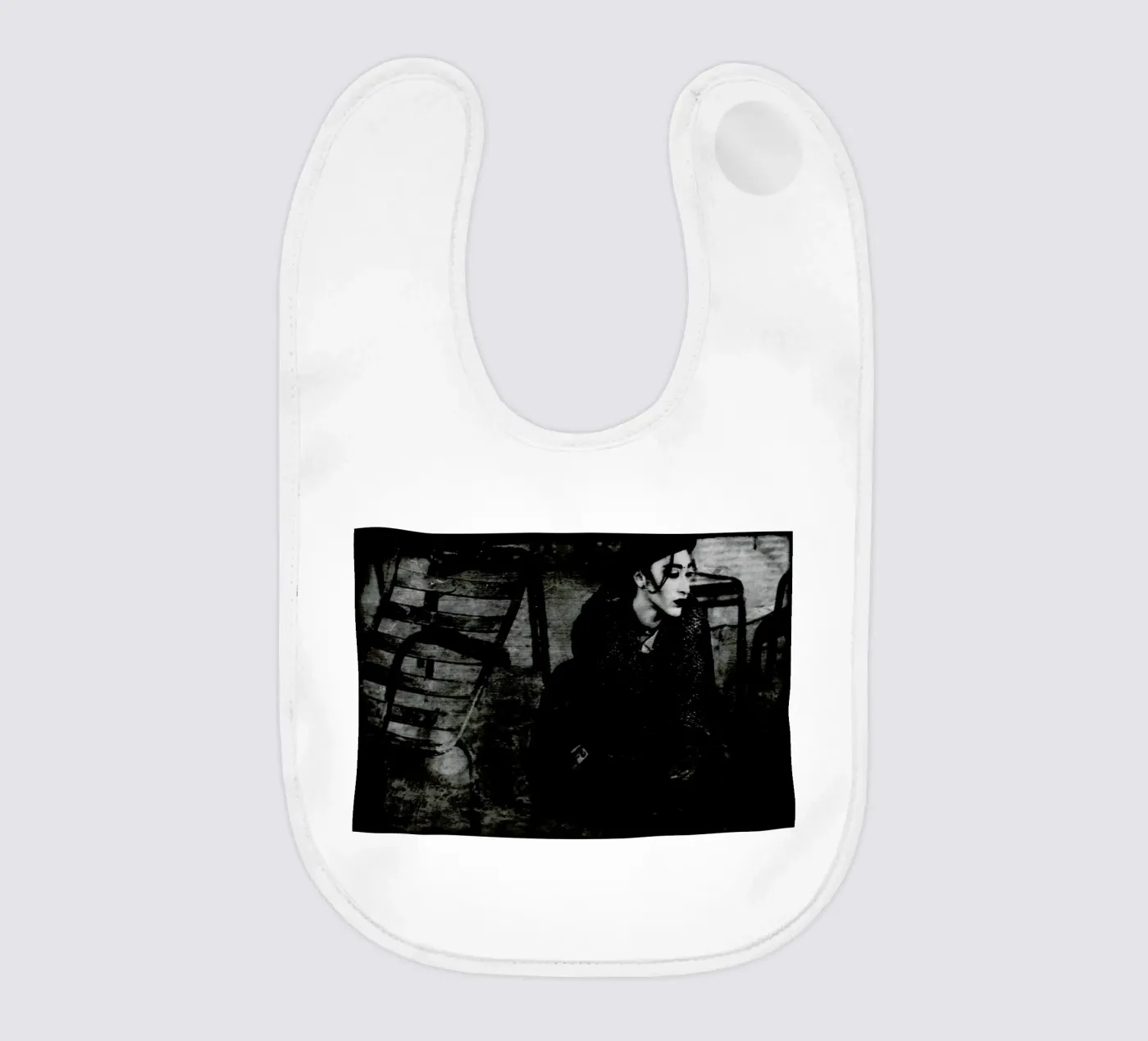 Insecure baby bib by Sophie Etchart