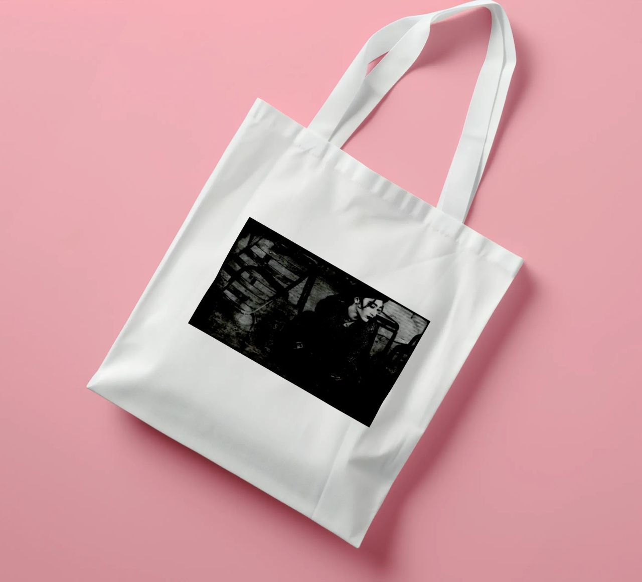 Insecure borsa in juta da Sophie Etchart