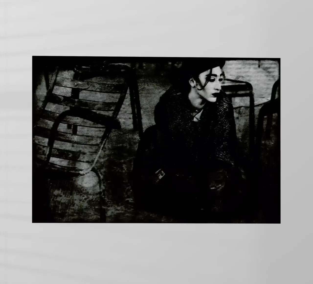 Insecure pellicola backlit da Sophie Etchart