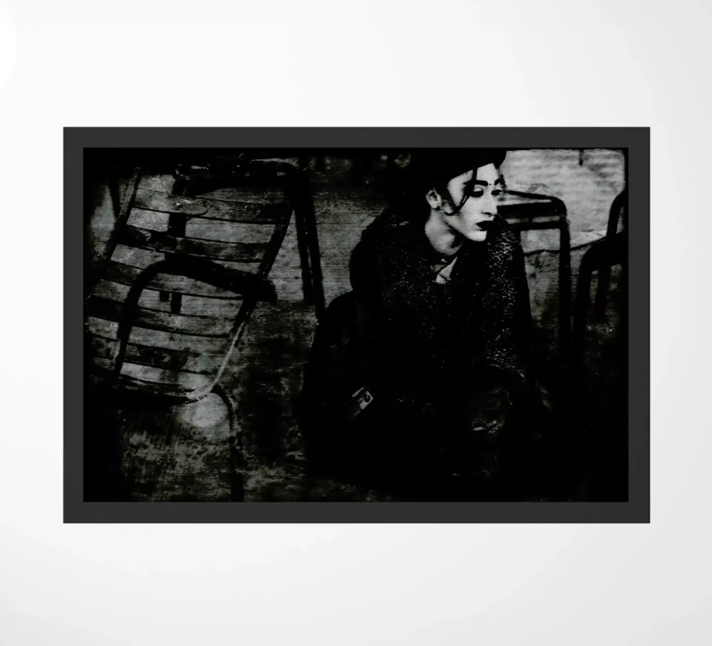 Insecure doormat by Sophie Etchart