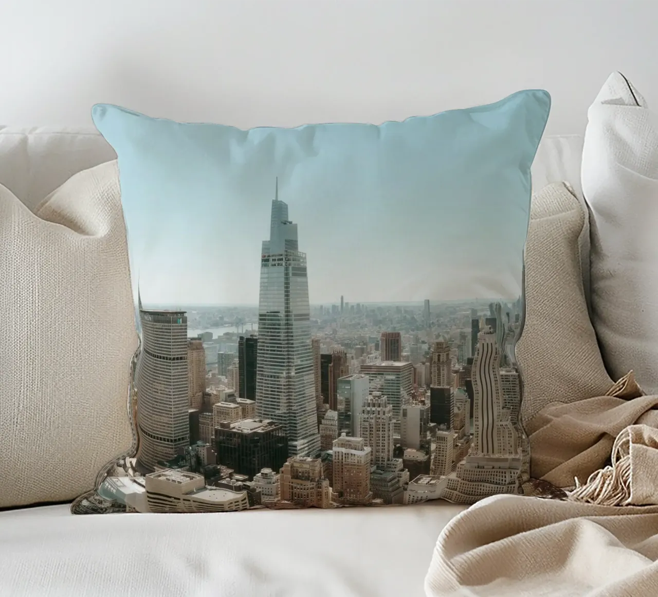 Manhattan Skyline View cuscino da thetraveller