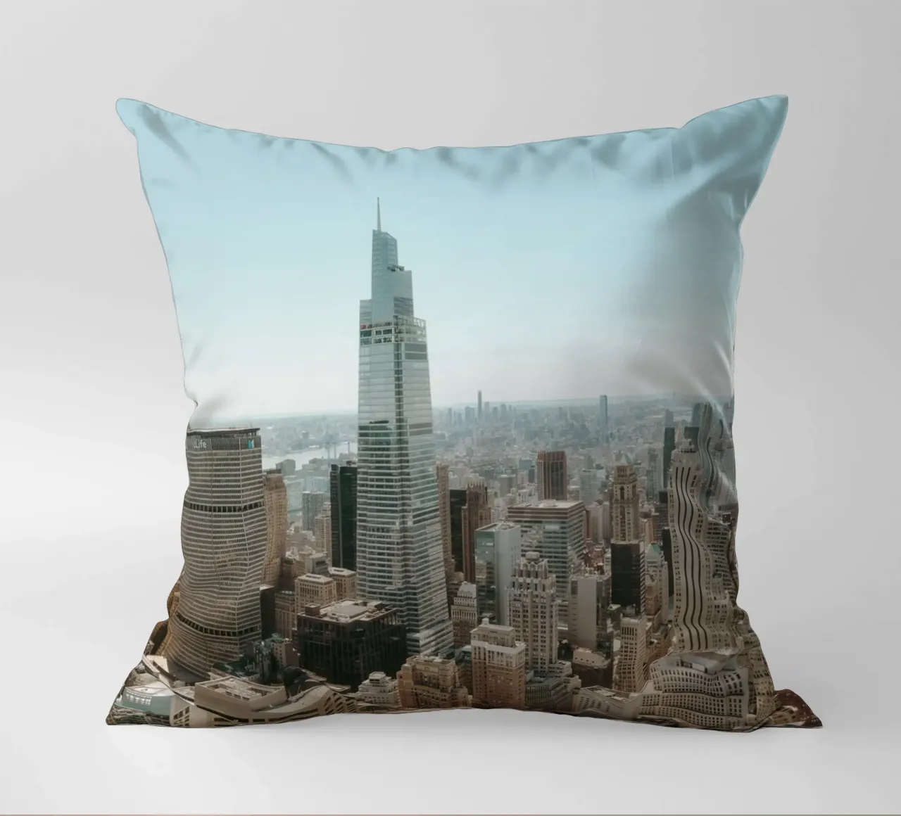 Manhattan Skyline View cuscino da thetraveller
