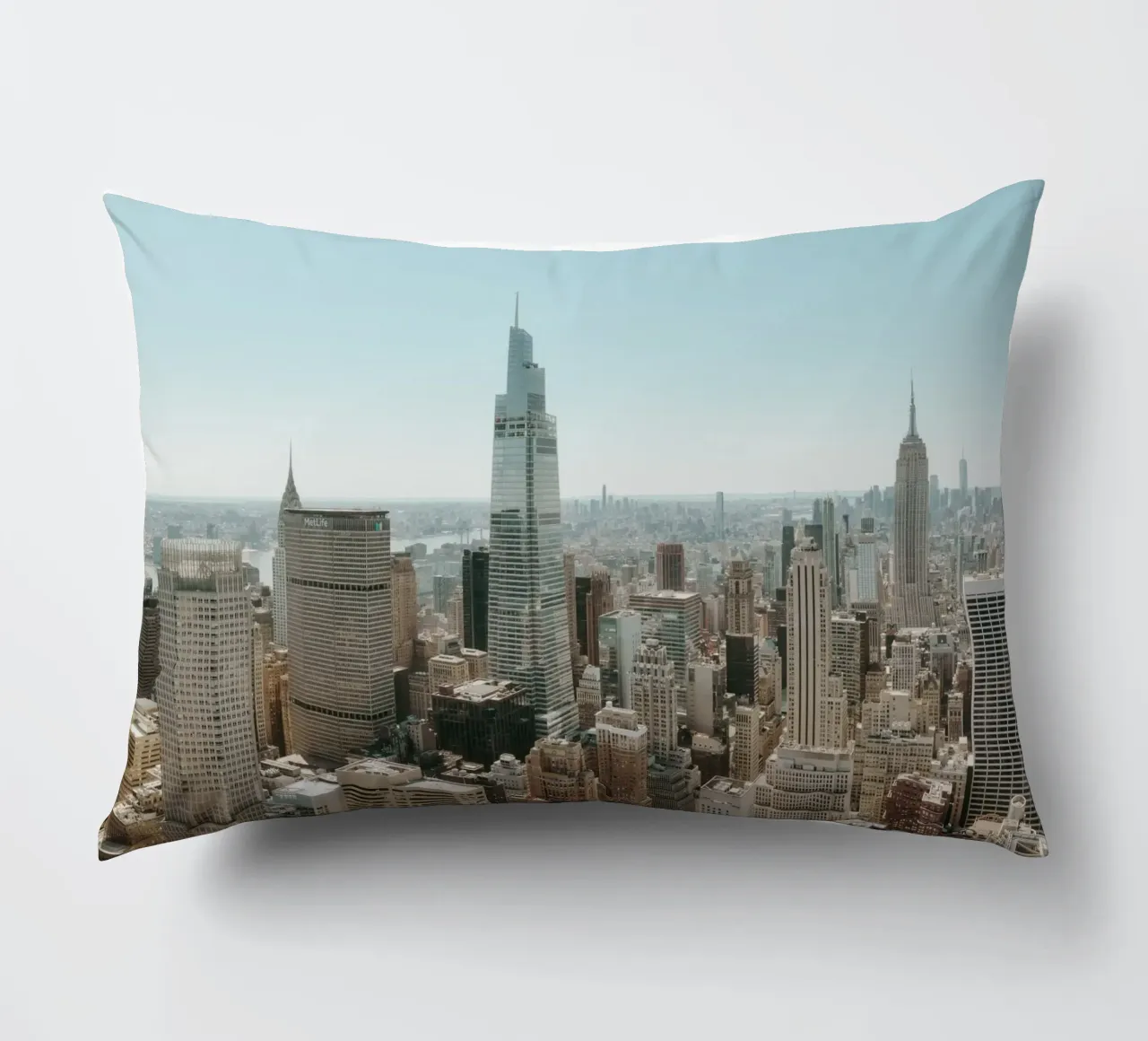Manhattan Skyline View cuscino da thetraveller