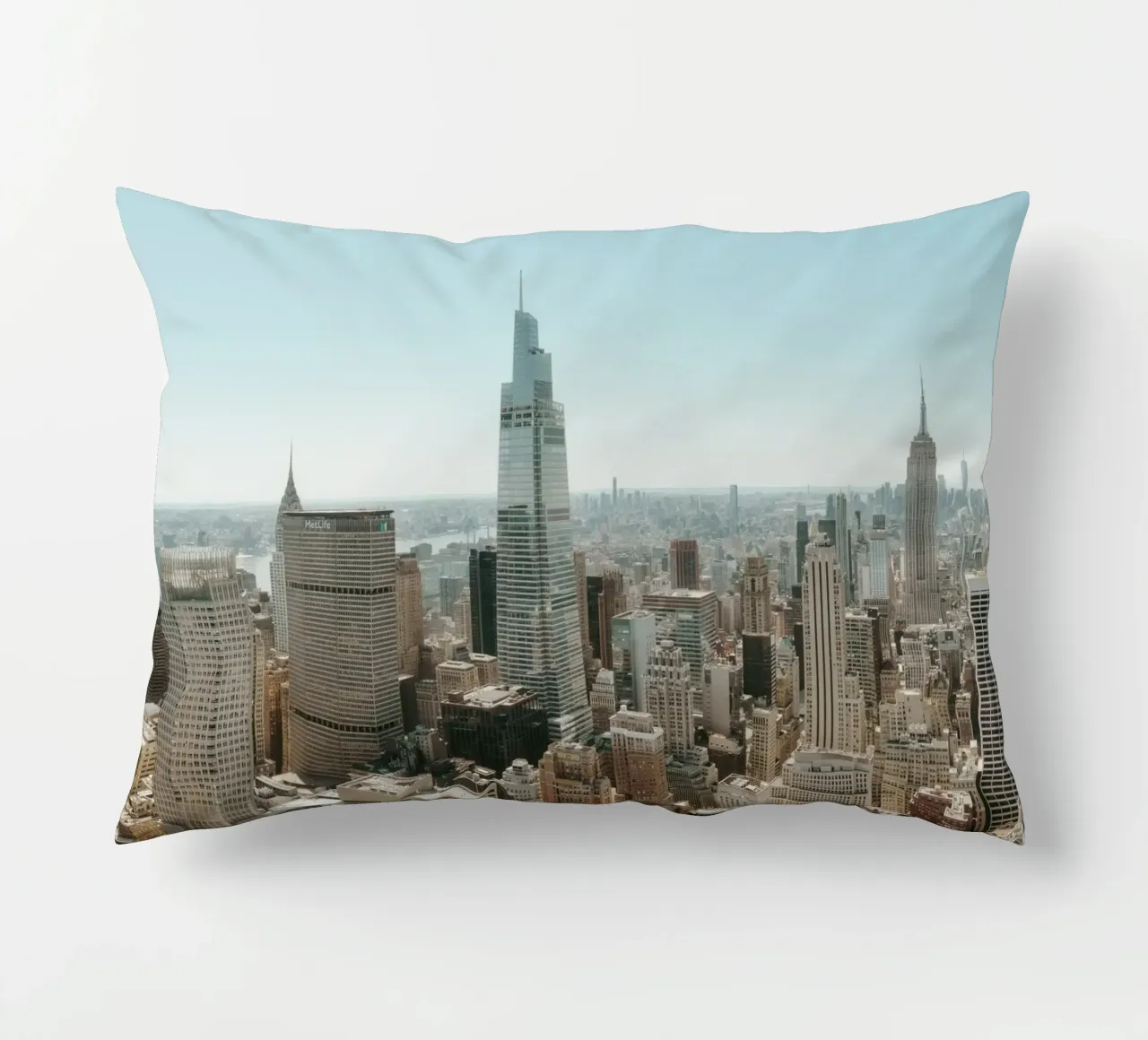 Manhattan Skyline View cuscino da thetraveller