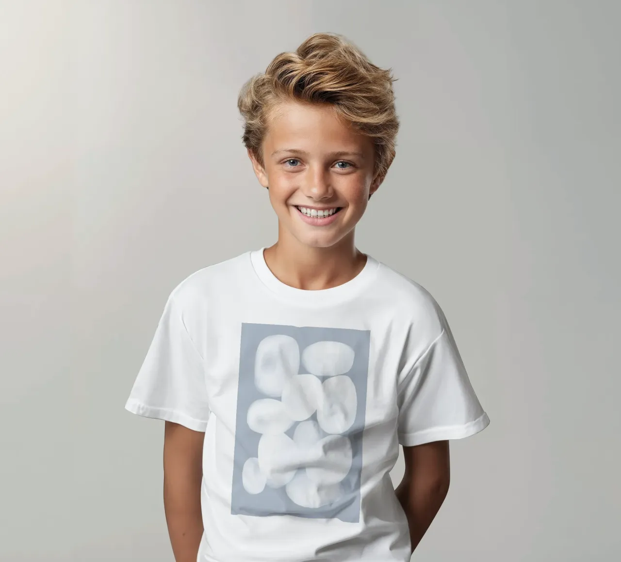 Forme organiche bianche e morbide t-shirt bambini da Melloi Art Print