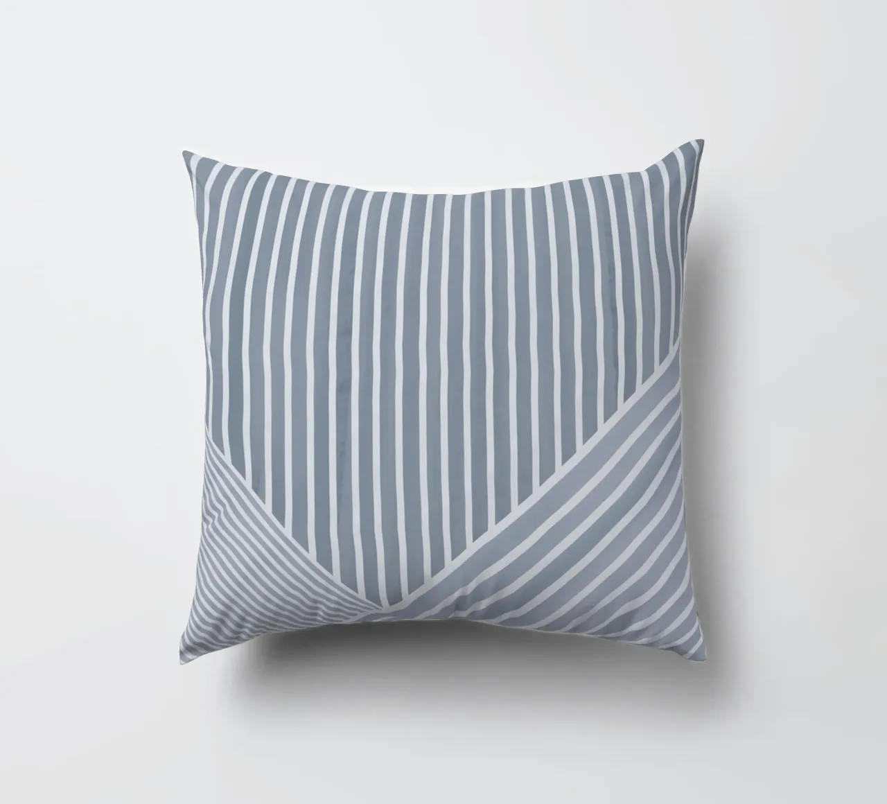 Geometrico a righe bianche e azzurre cuscino da Melloi Art Print