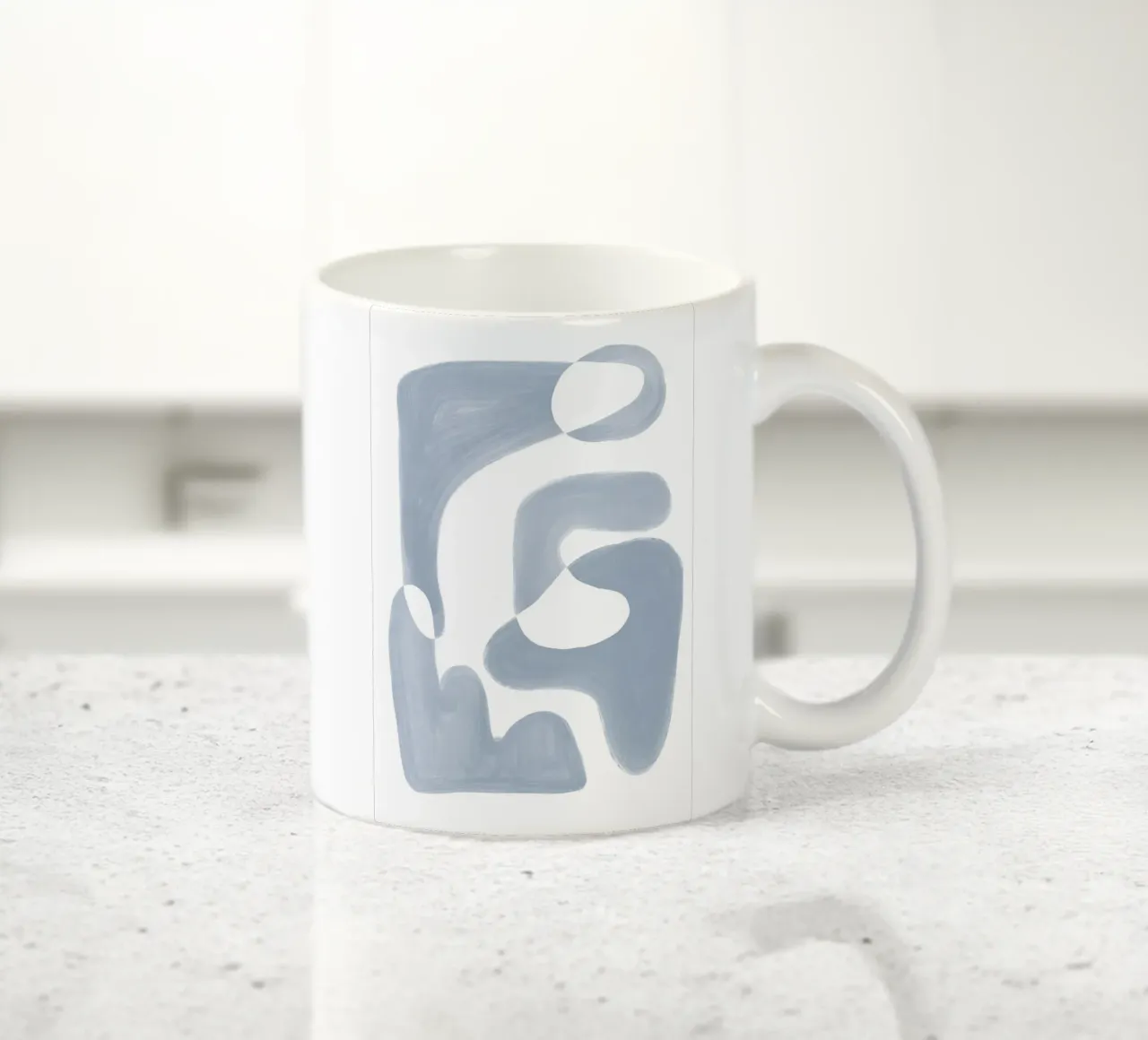 Forme fluide astratte bianche e blu tazza in ceramica da Melloi Art Print