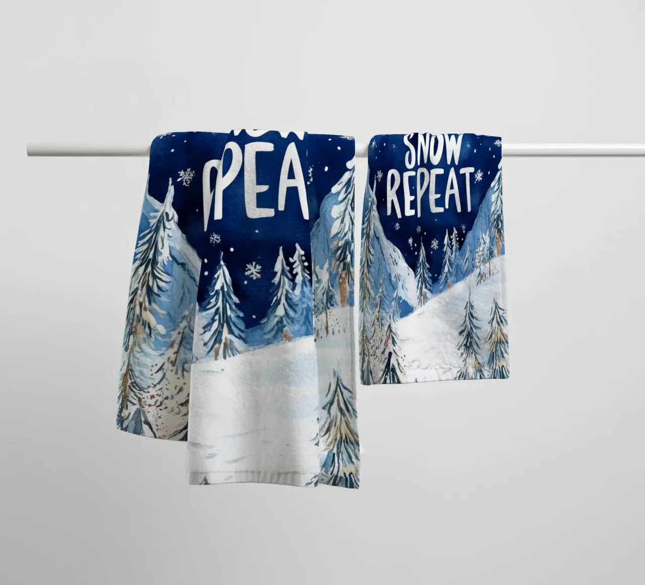 Mountains Snow Repeat No 2 asciugamano da bagno da treechild