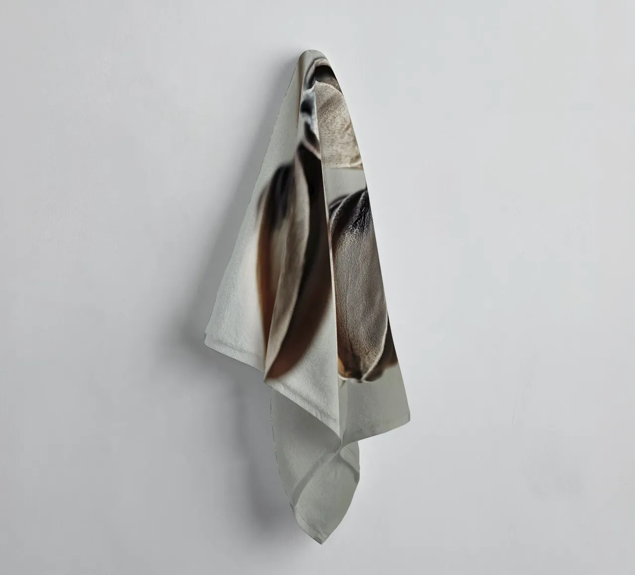 Dry Flower Detail No 18 asciugamano da bagno da treechild
