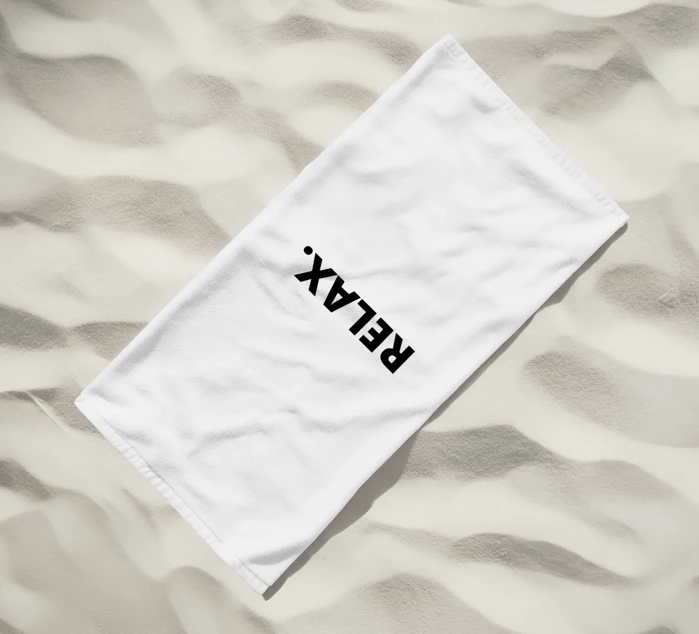 Relax. Strandtuch von Magnific