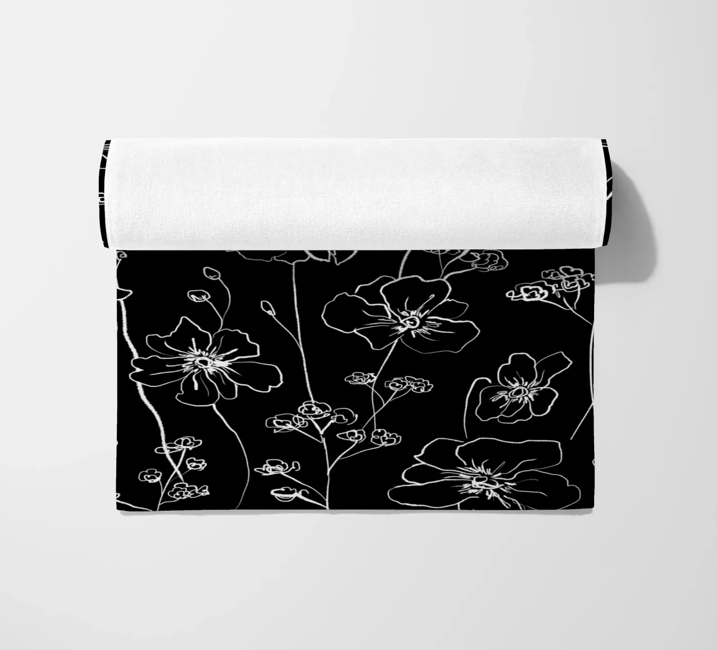 Black Wild Roses Pattern telo mare da anisillustration