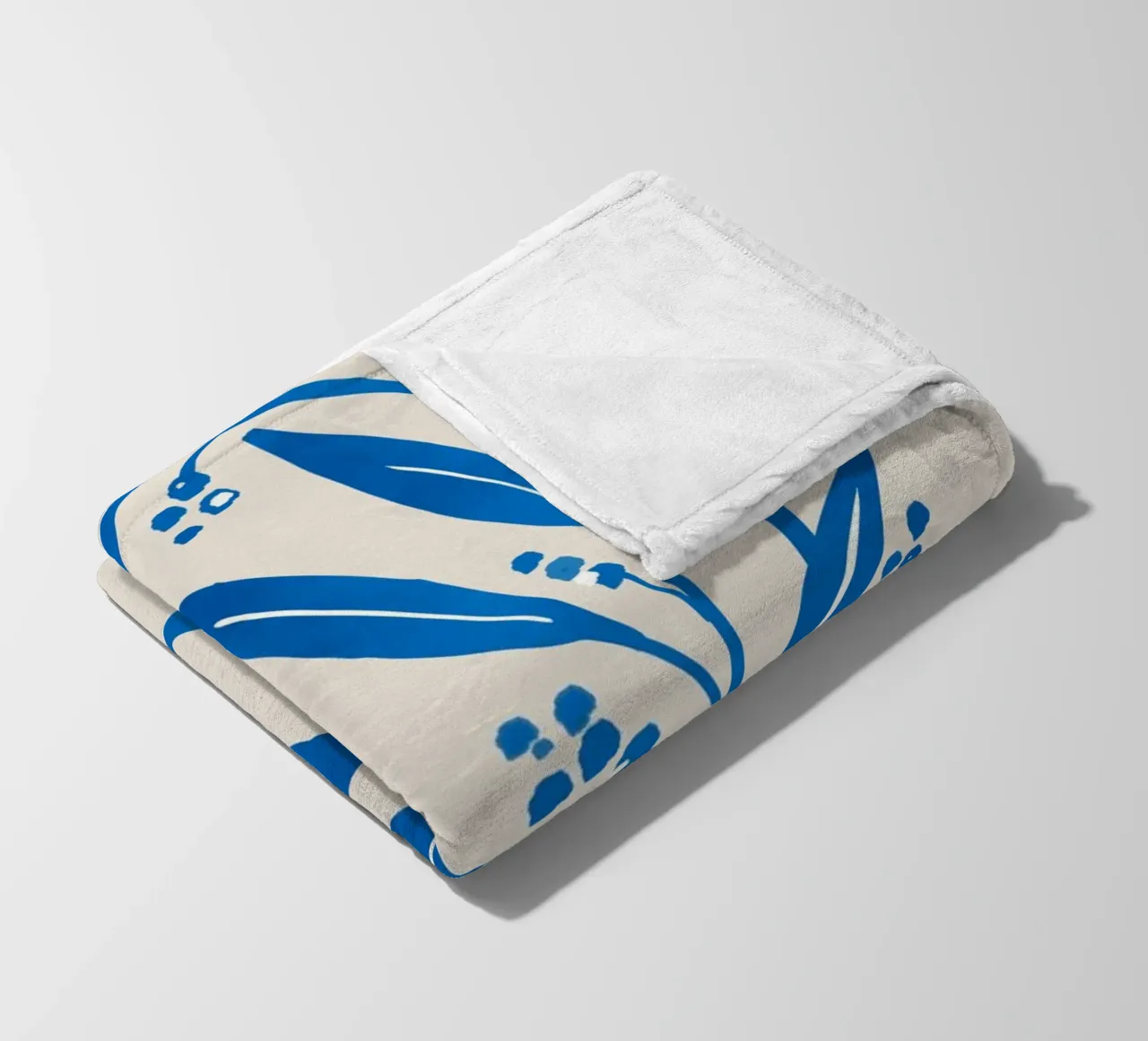 Vaso colorato con rami blu coperta in pile da Melloi Art Print