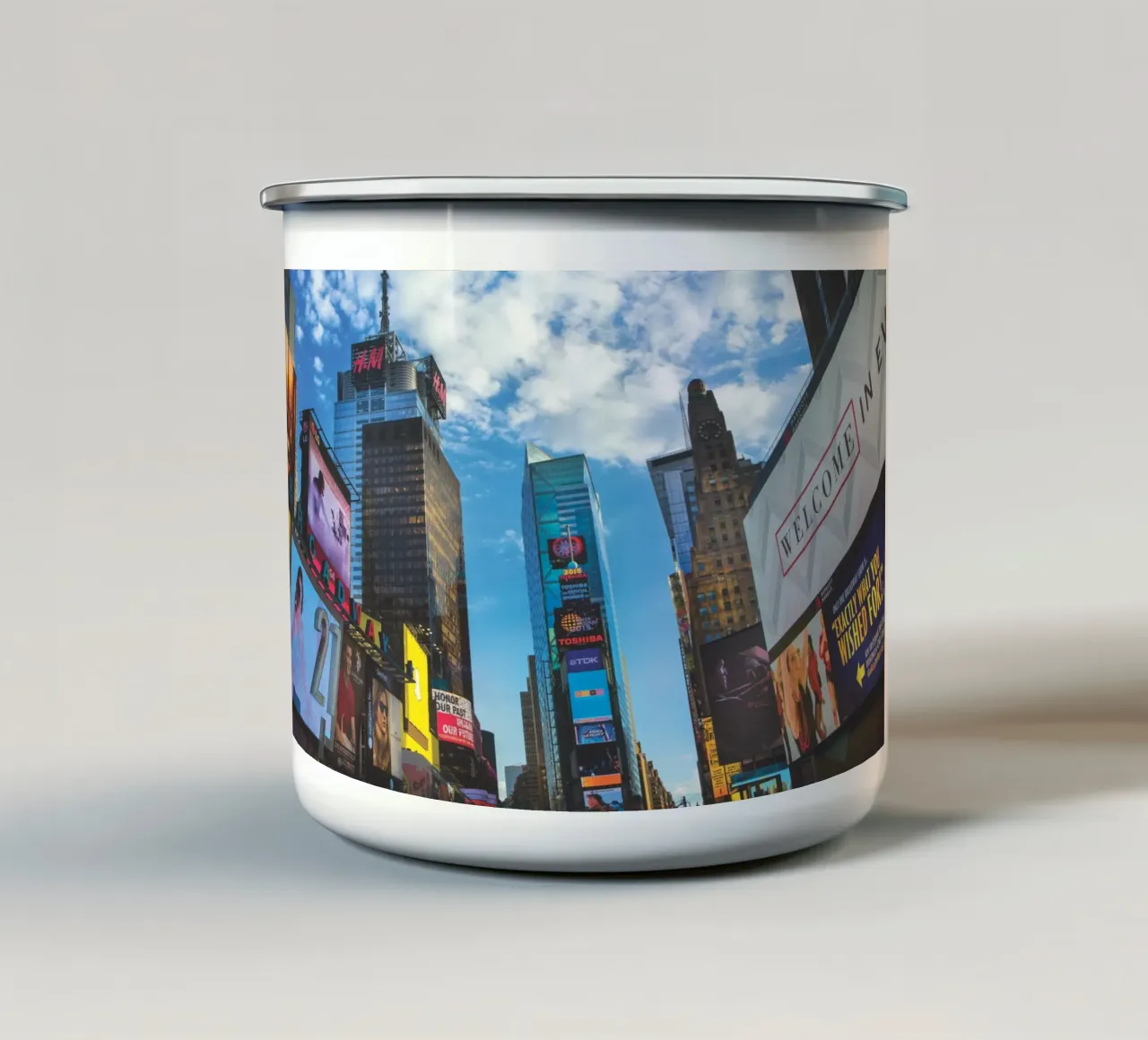 Times Square tazza in smalto da Dave Hare Photography