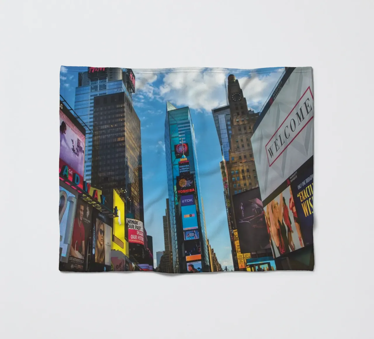 Times Square coperta in pile da Dave Hare Photography