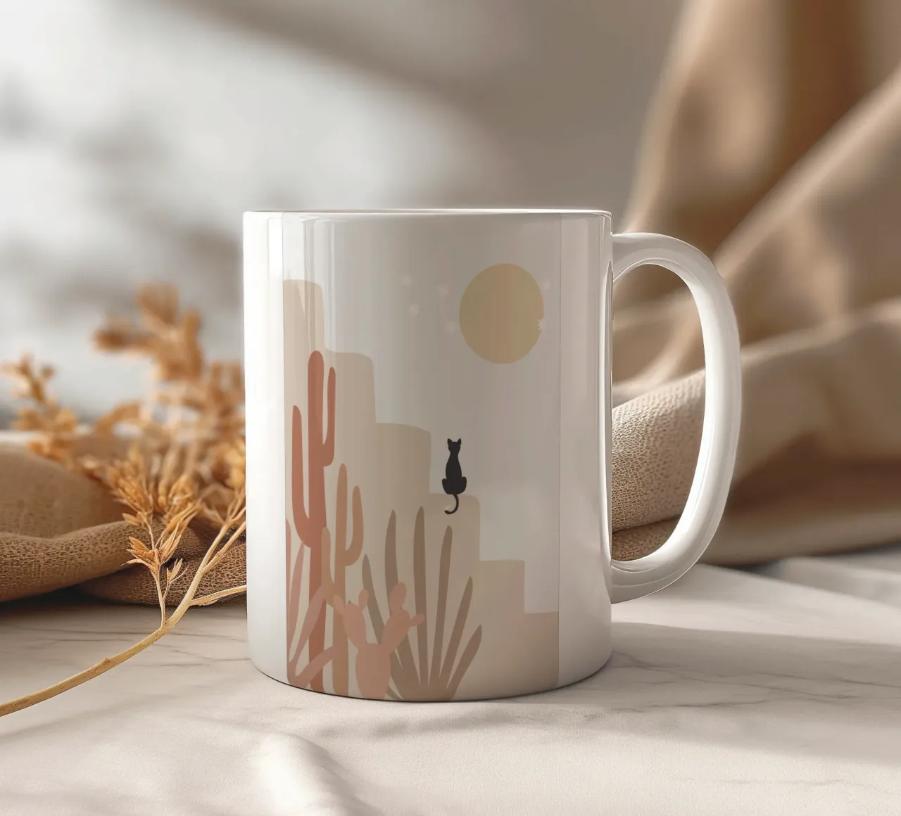 Scena di deserto con gatto e cactus tazza in ceramica da Melloi Art Print