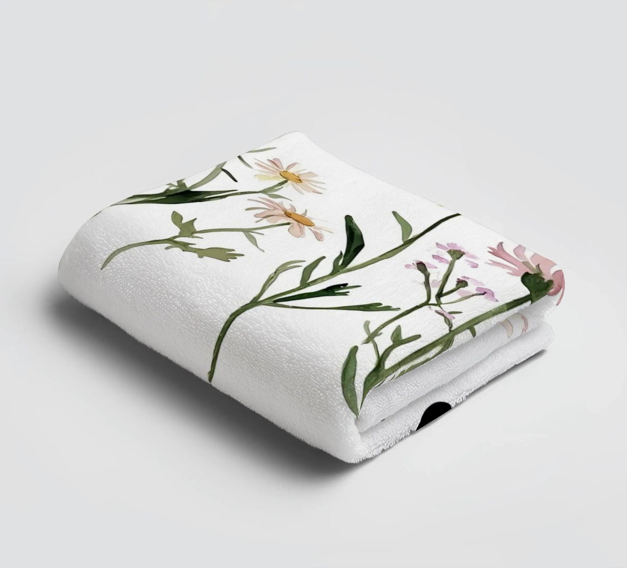 Fiori di campo pastello asciugamano da bagno da Olga Wildrose