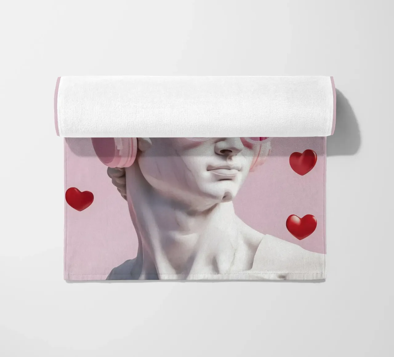 L'amore classico incontra quello moderno: Pink Pop David telo mare da Modern Muse