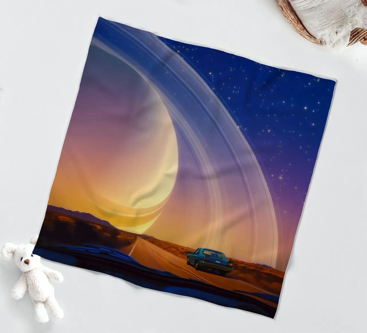 Kosmischer Roadtrip bei Sonnenaufgang Fleecedecke von Taudalpoi