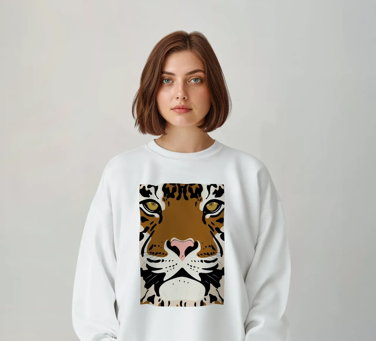 Arte murale animale minimalista con faccia di tigre in grassetto felpa da kookiepixel