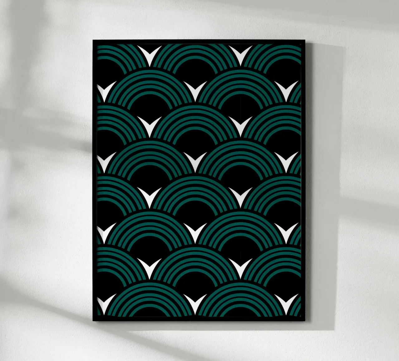 Vert et noir Motif de vagues japonaises Moderne poster avec cadre en bois de kookiepixel