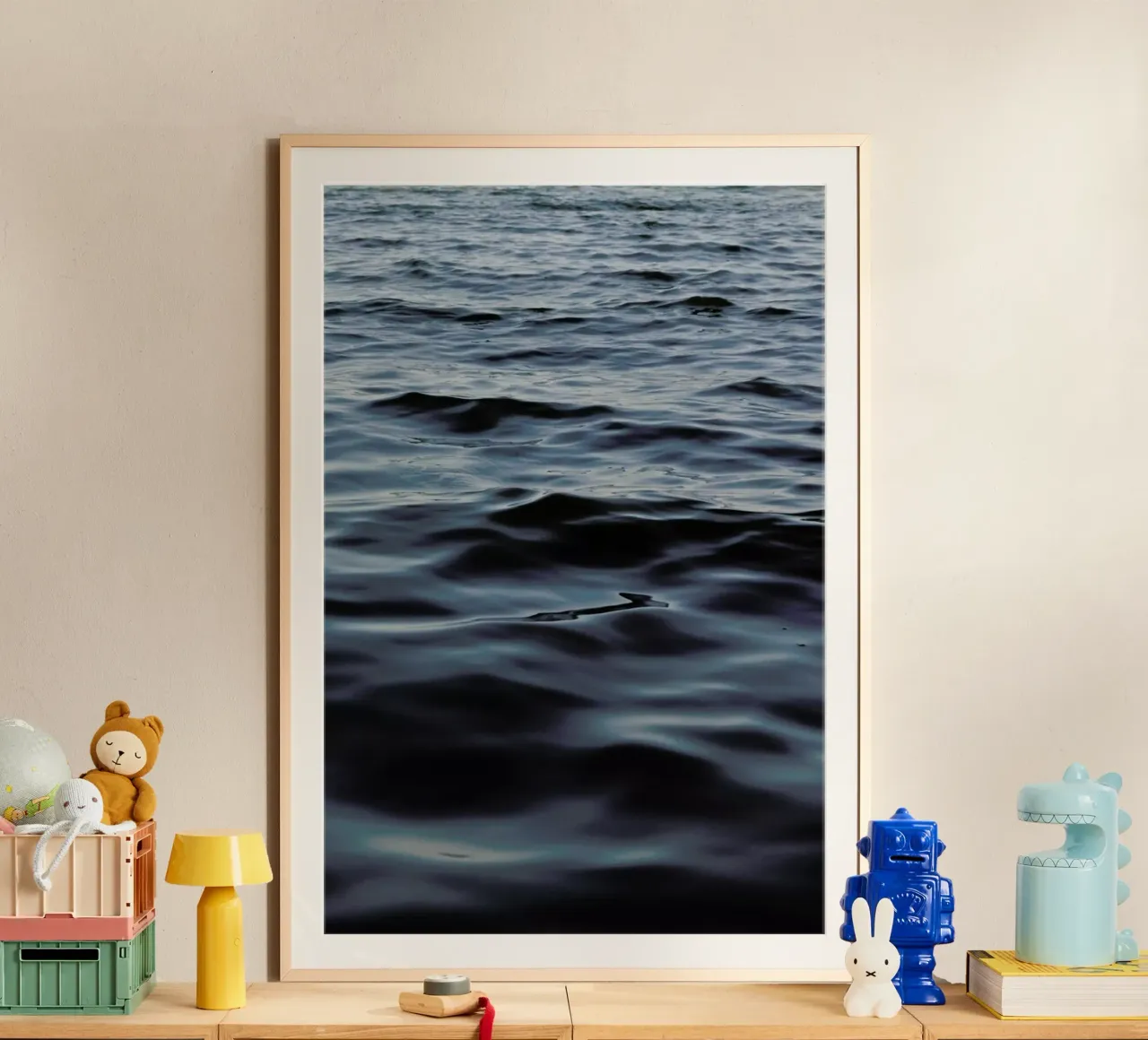Feet In The Water poster con telaio in legno da Studio Nahili
