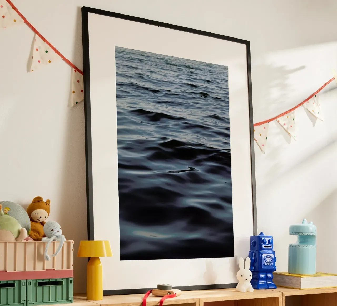 Feet In The Water poster con telaio in legno da Studio Nahili